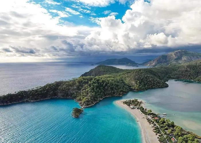 Storm - Very Stylish W/pool & Garden In Gocek Hills 别墅