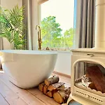 Storm - Very Stylish W/pool & Garden In Gocek Hills フェティエ